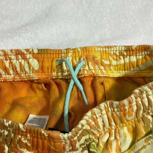 Adidas x Pharrell Williams HU Shorts Mens Large Yellow AOP Graphic Casual Size S - Picture 13 of 15